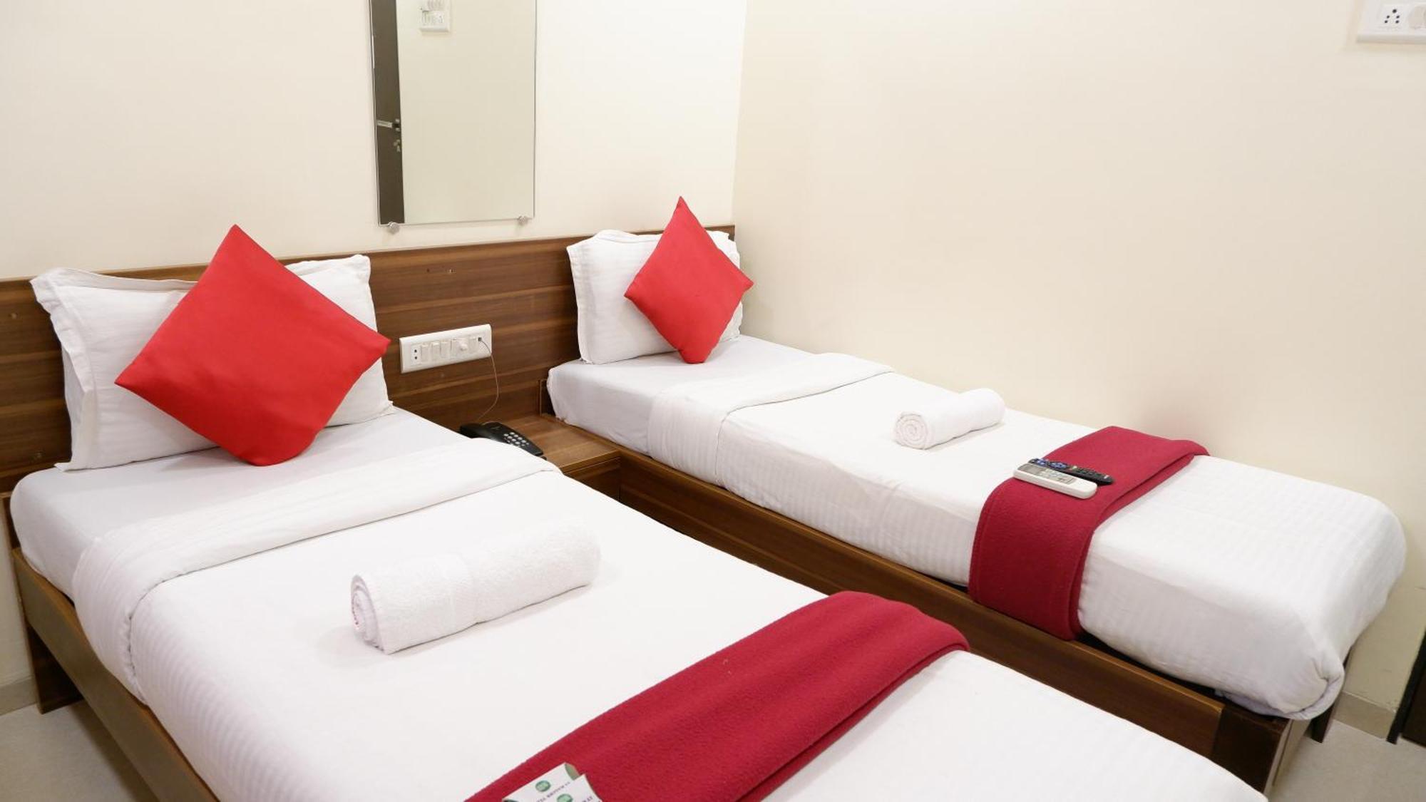 Hotel Briteway Mumbai  Buitenkant foto