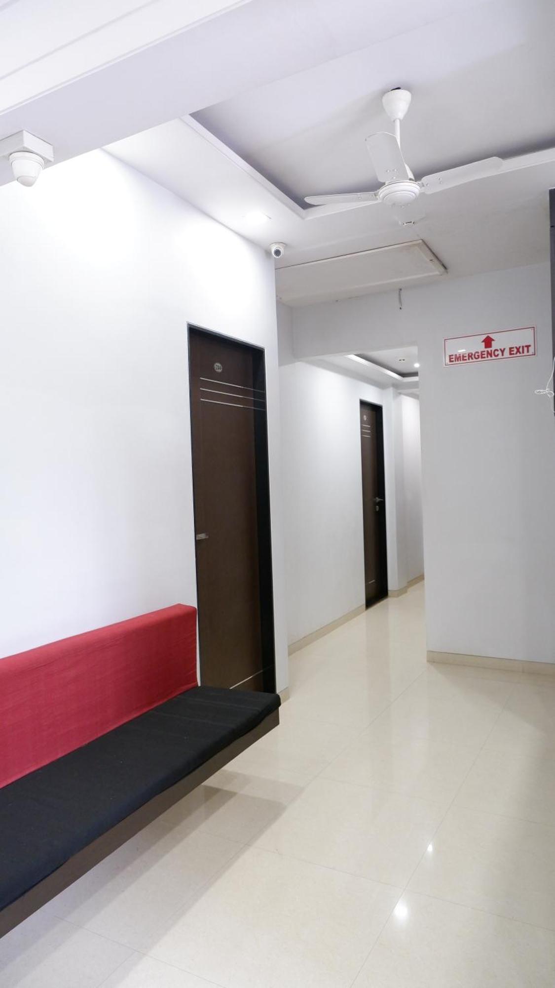 Hotel Briteway Mumbai  Buitenkant foto