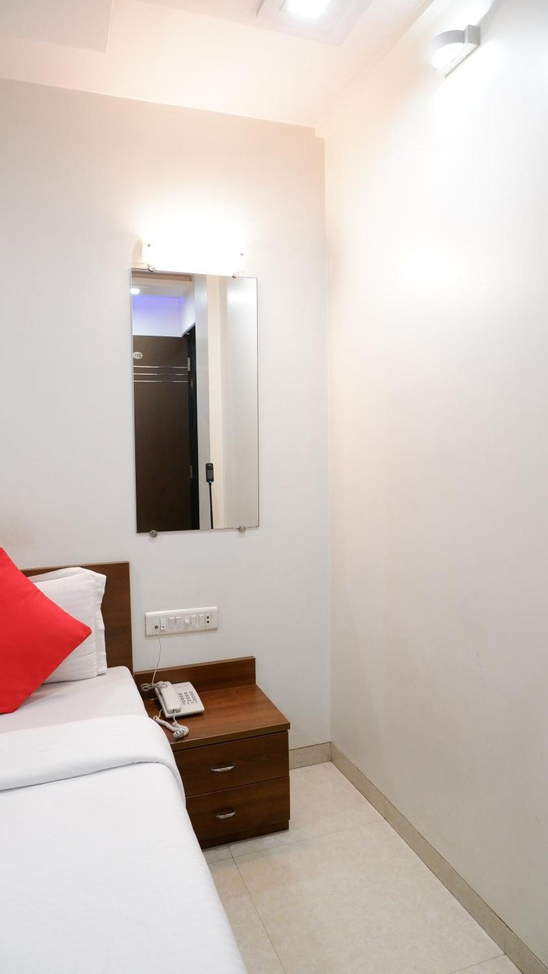 Hotel Briteway Mumbai  Buitenkant foto